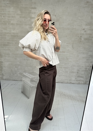Etta slim stripe skjorte Offwhite Neo Noir 